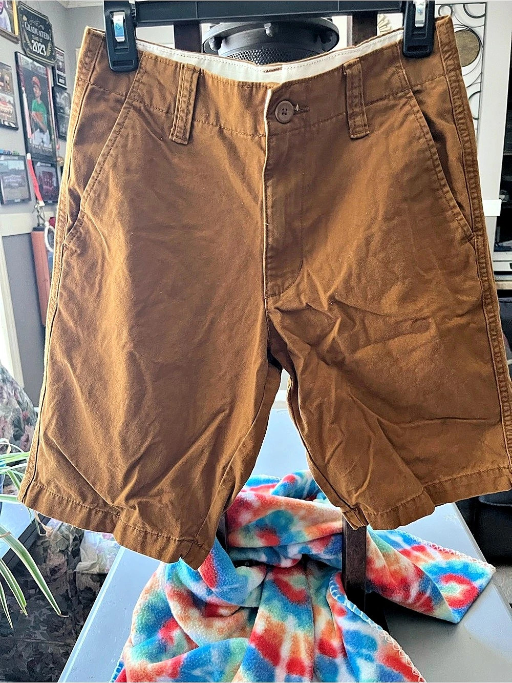 Old Navy Lived-In Straight Chino Shorts in Brown Waist 28